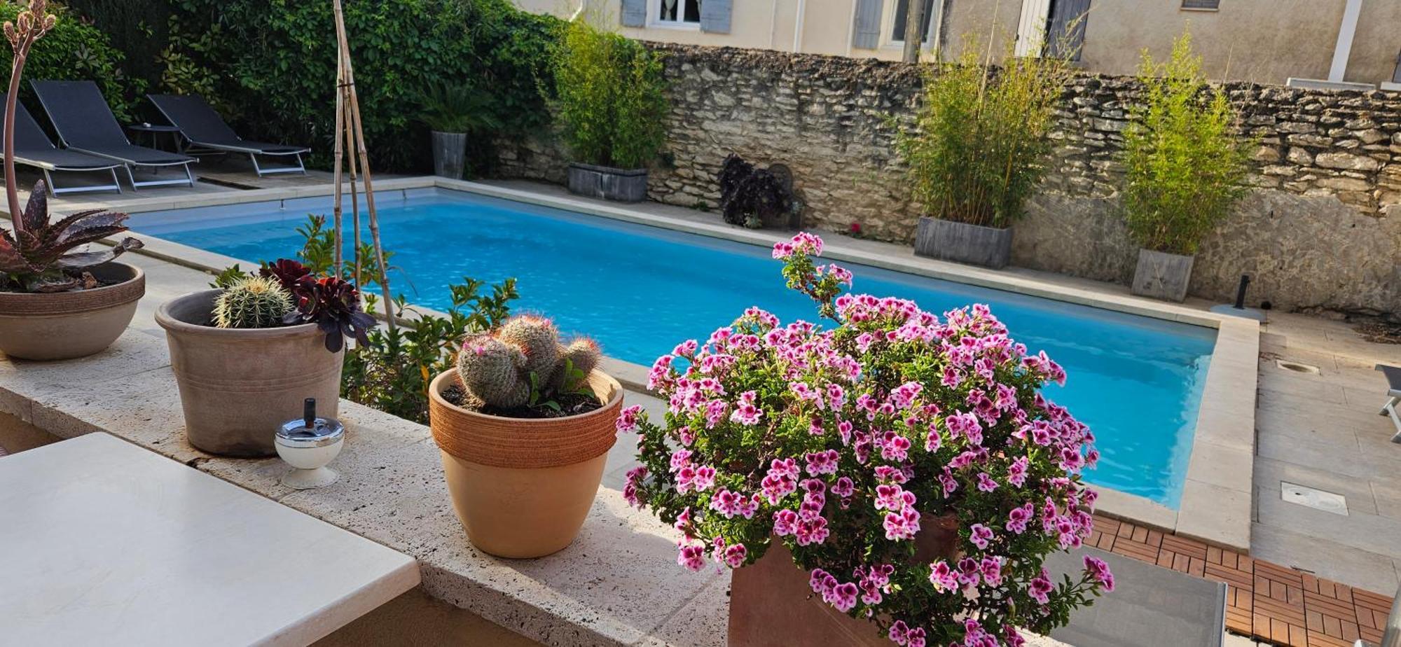 Le Castelet Des Alpilles Hotel Saint-Remy-de-Provence Exterior photo